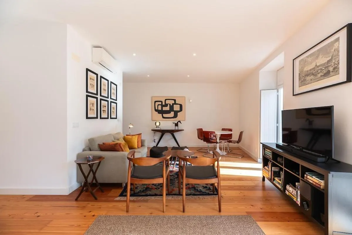 Liberdade Great Bright Apt With Ac Elevator Garage Lisboa 0*,  Portugal