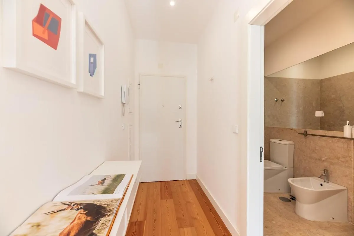 Liberdade Great Bright Apt With Ac Elevator Garage Lisboa 0*,
